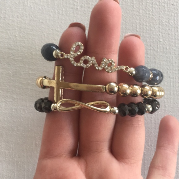 Jewelry - 3 stackable bracelets